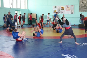Совместная тренировка "Авангарда" и борцовской сборной