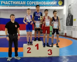 Омские борцы завоевали медали в Ленинске-Кузнецком
