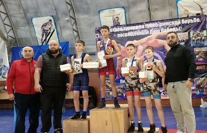 В Красном Яре прошел турнир по греко-римской борьбе, посвященный Дню Победы