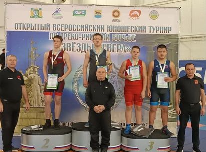 Омские борцы завоевали 7 наград Всероссийских соревнований «Звезды Севера»