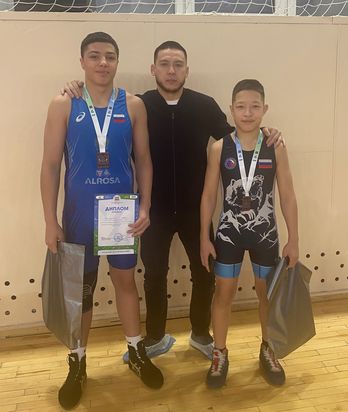 Омские борцы завоевали 7 наград Всероссийских соревнований «Звезды Севера»