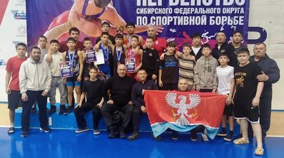 Омские борцы завоевали 6 медалей первенства СФО в Бердске
