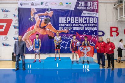 Омские борцы завоевали 6 медалей первенства СФО в Бердске